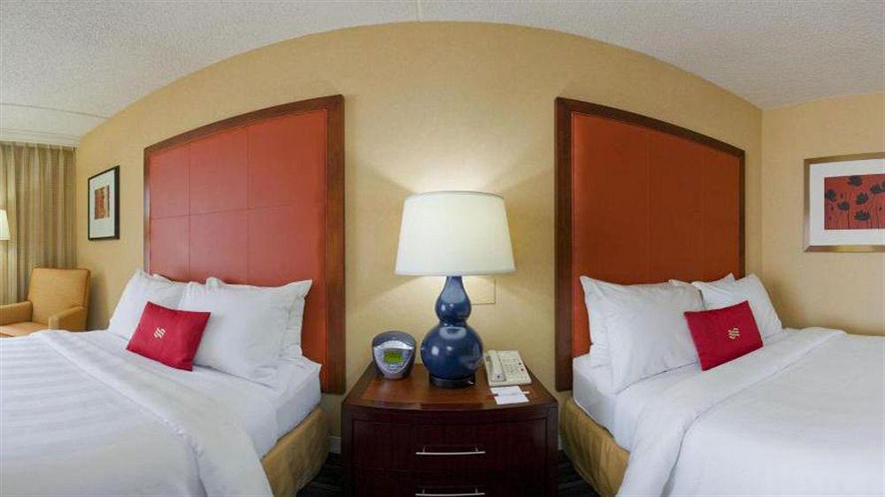 Doubletree By Hilton Fairfield Hotel & Suites Εξωτερικό φωτογραφία
